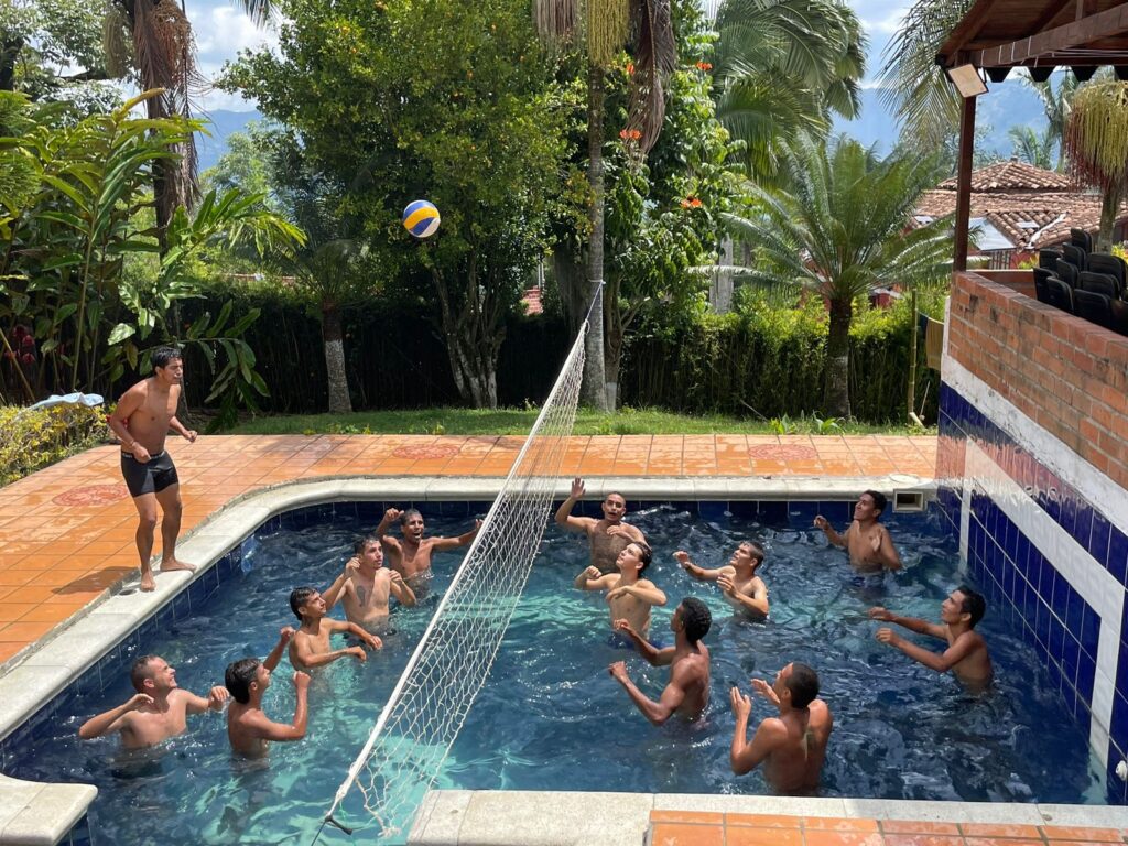 006 Centro de rehabilitación de adicciones Girardota Antioquia