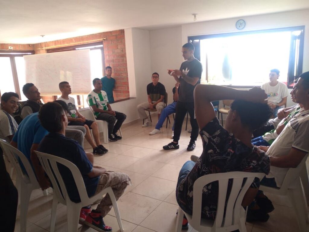 006 Centro de rehabilitación de adicciones Girardota Antioquia